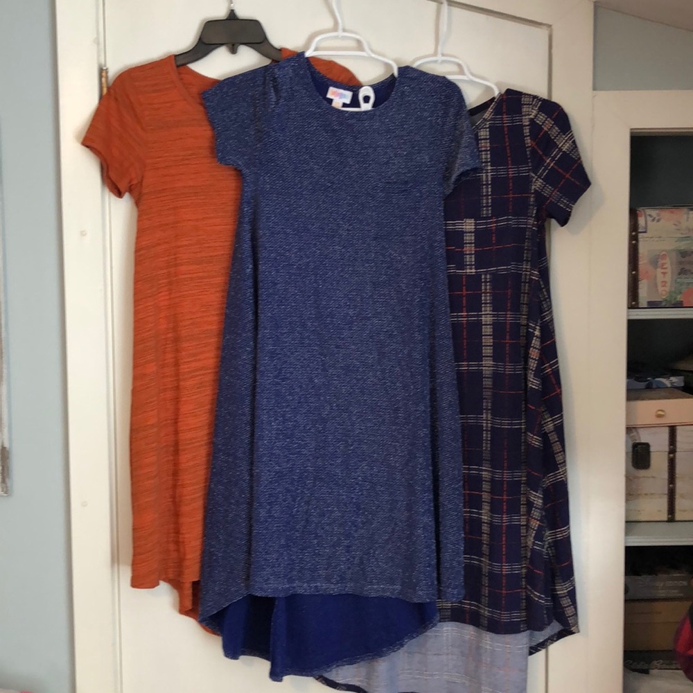 Lot of 3 XXS Lularoe Carlys